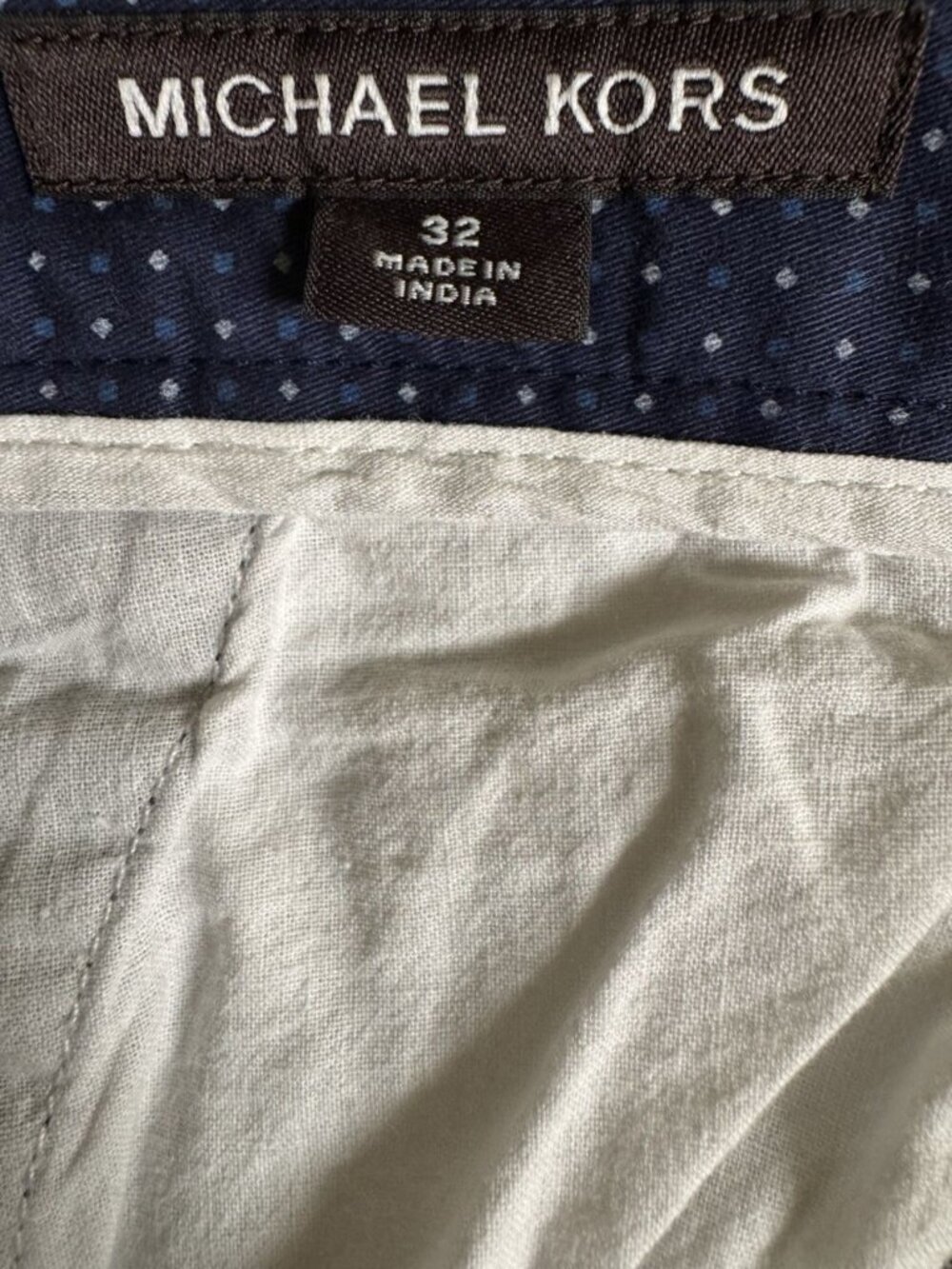 Michael Kors Men’s Navy Polka Dot Chino Shorts Size 32 Flat Front Stretch - Picture 3 of 5